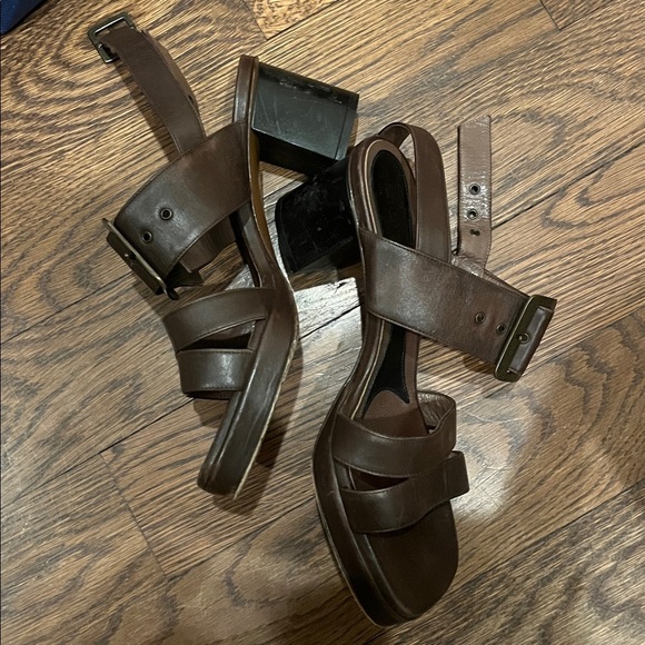 MARNI 38 Elegant Brown Leather Sandals - Picture 3 of 4